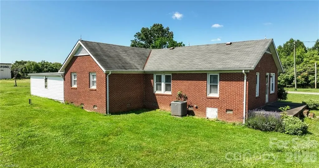 820 Suncrest Orchard Road North Wilkesboro NC 28659