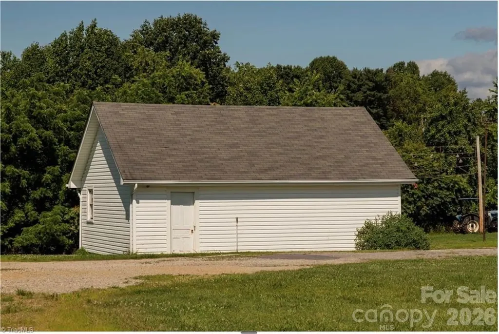 820 Suncrest Orchard Road North Wilkesboro NC 28659