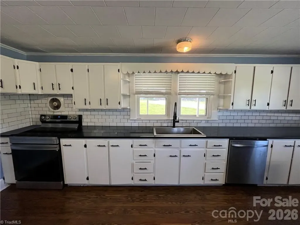 820 Suncrest Orchard Road North Wilkesboro NC 28659