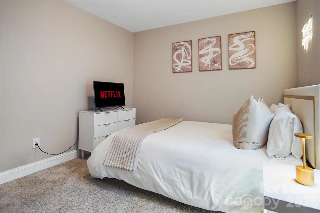 2675 Elmin Street Charlotte NC 28208