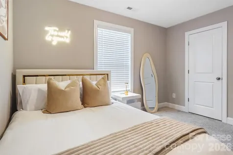 2675 Elmin Street Charlotte NC 28208