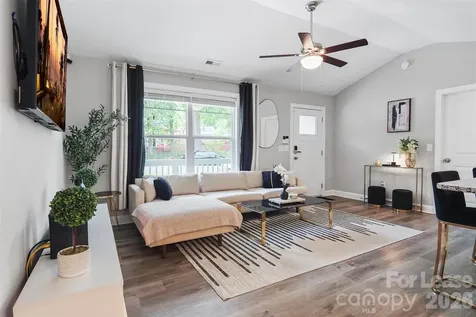 2675 Elmin Street Charlotte NC 28208