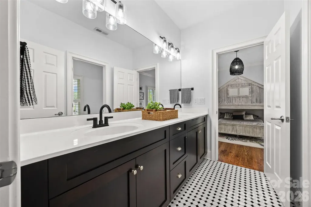 9414 Heydon Hall Circle Charlotte NC 28210