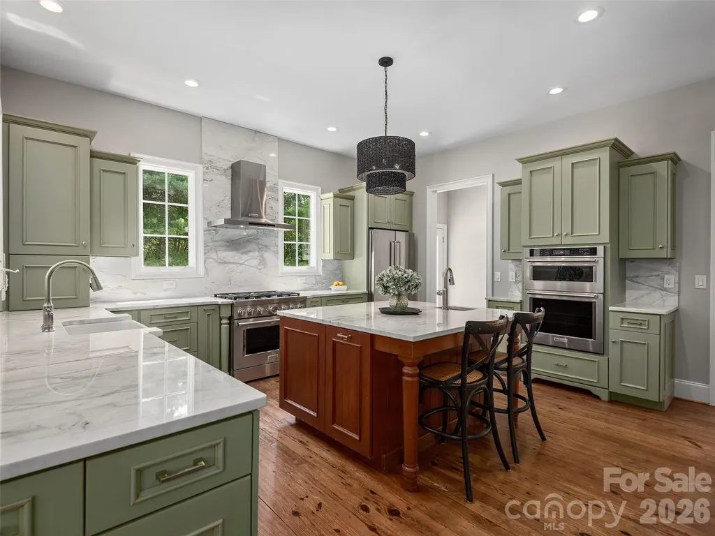 1910 Bearberry Lane Asheville NC 28803