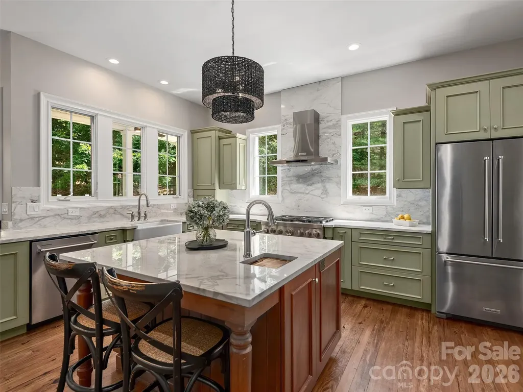 1910 Bearberry Lane Asheville NC 28803