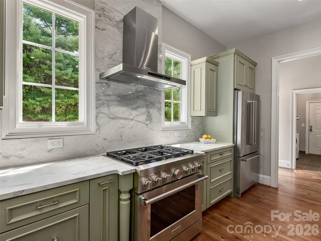 1910 Bearberry Lane Asheville NC 28803