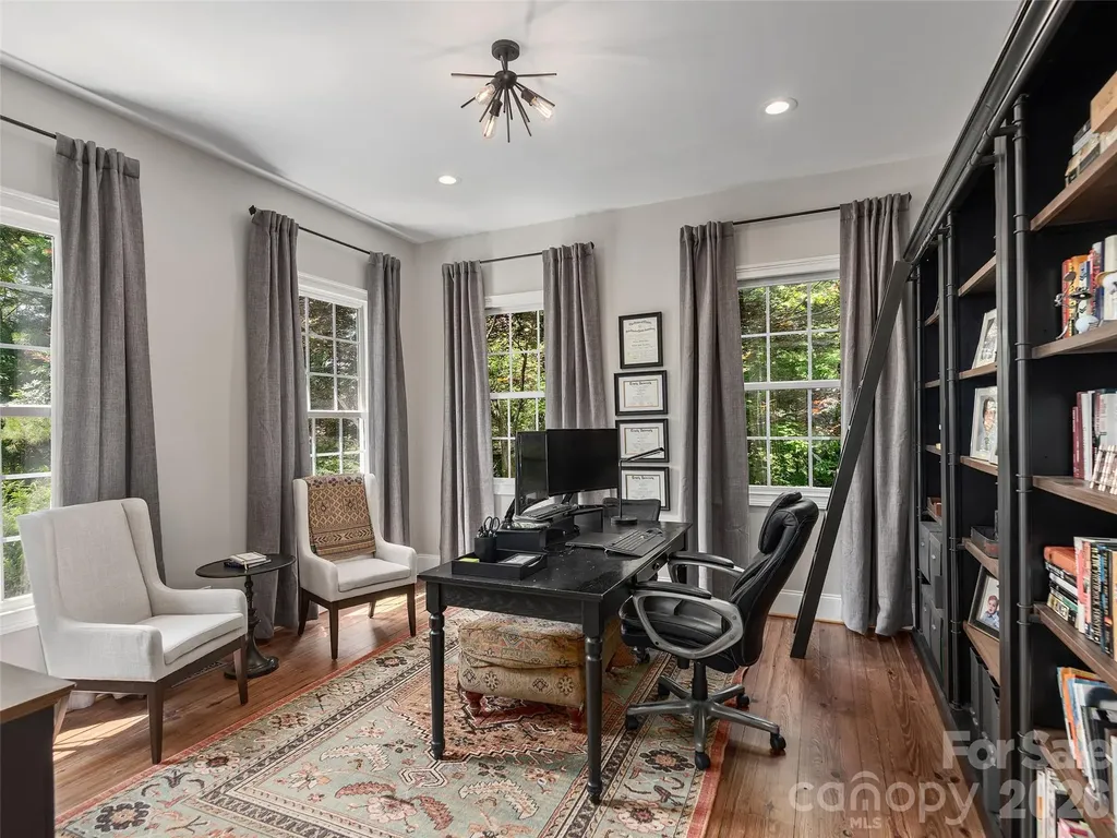 1910 Bearberry Lane Asheville NC 28803