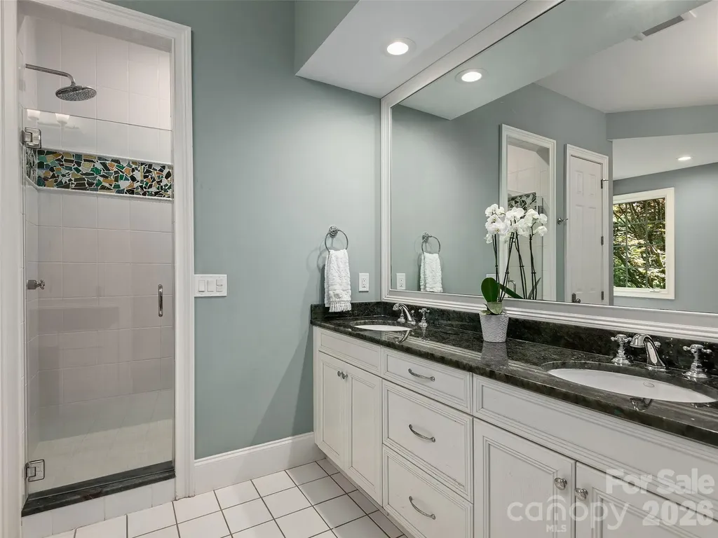 1910 Bearberry Lane Asheville NC 28803