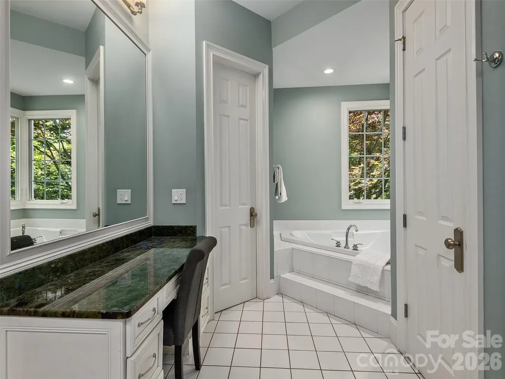 1910 Bearberry Lane Asheville NC 28803