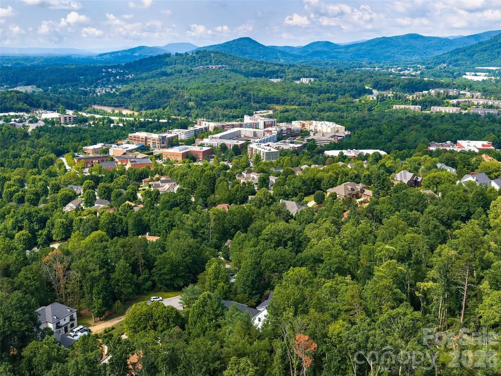 1910 Bearberry Lane Asheville NC 28803
