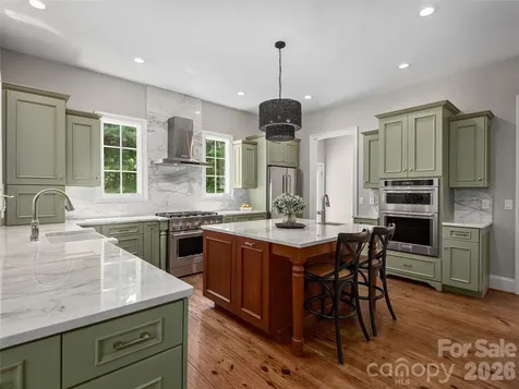 1910 Bearberry Lane Asheville NC 28803