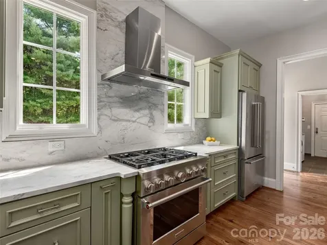 1910 Bearberry Lane Asheville NC 28803