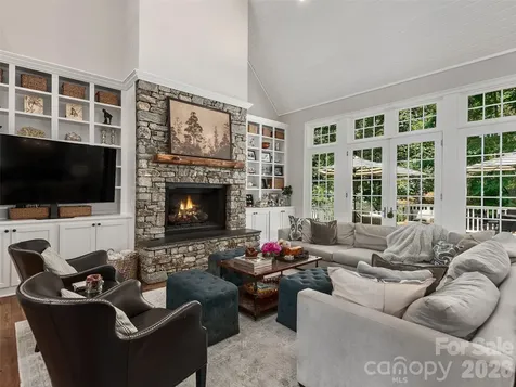 1910 Bearberry Lane Asheville NC 28803