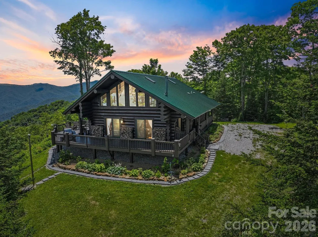 300 Licklog Mountain Trail Burnsville NC 28714