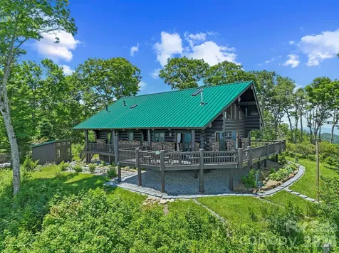 300 Licklog Mountain Trail Burnsville NC 28714