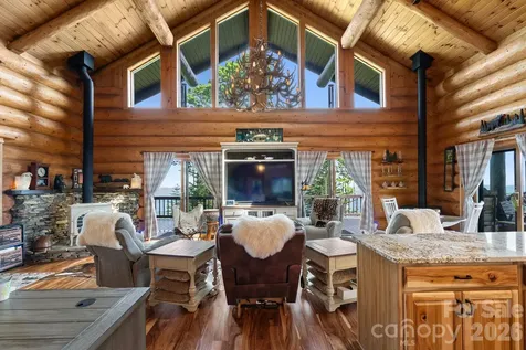 300 Licklog Mountain Trail Burnsville NC 28714