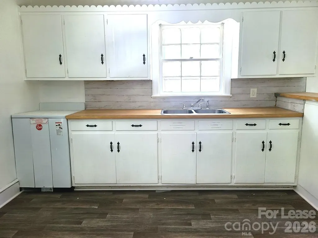 206 N Cloudman Street Charlotte NC 28216