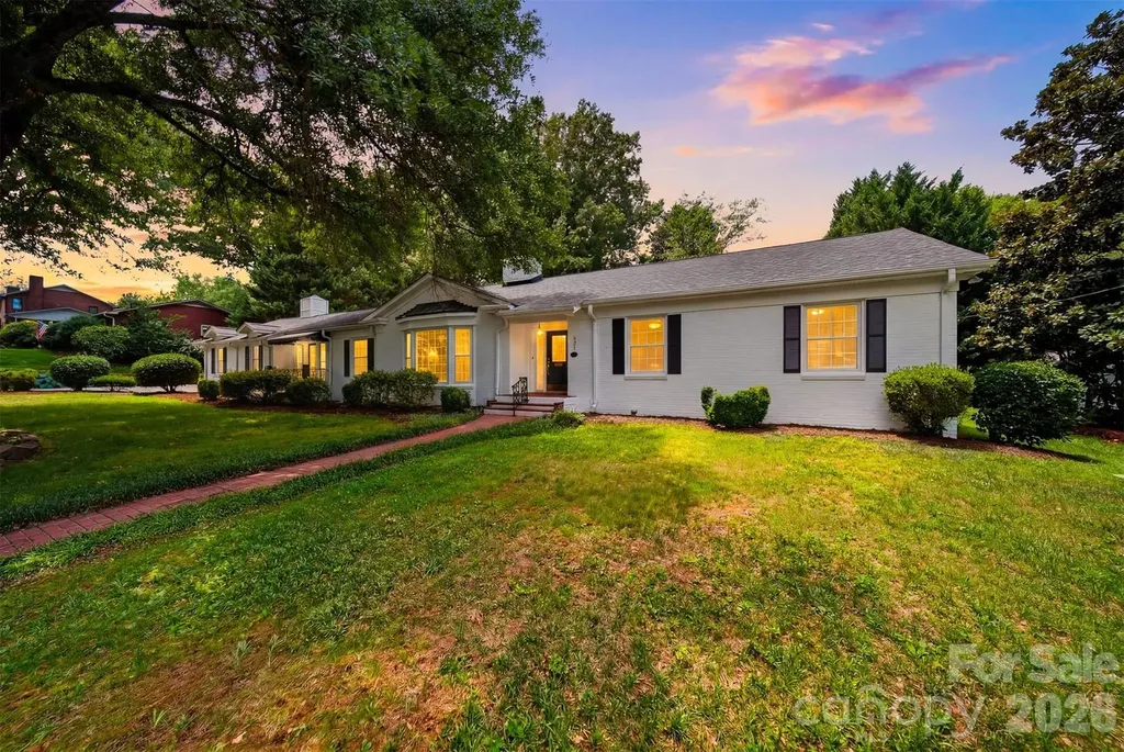 521 5th Street NW Hickory NC 28601