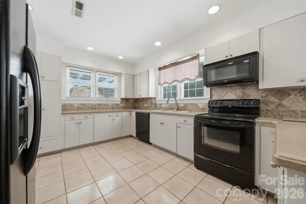 521 5th Street NW Hickory NC 28601