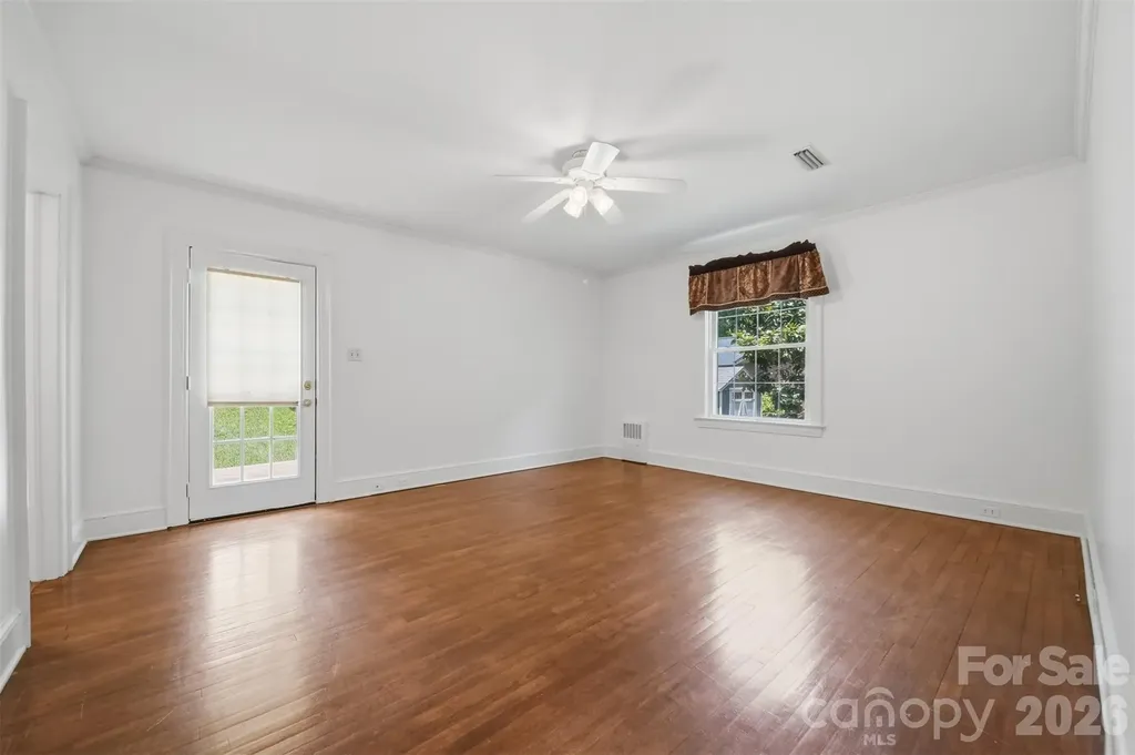521 5th Street NW Hickory NC 28601