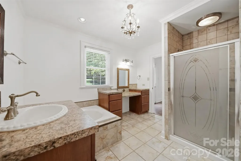 521 5th Street NW Hickory NC 28601