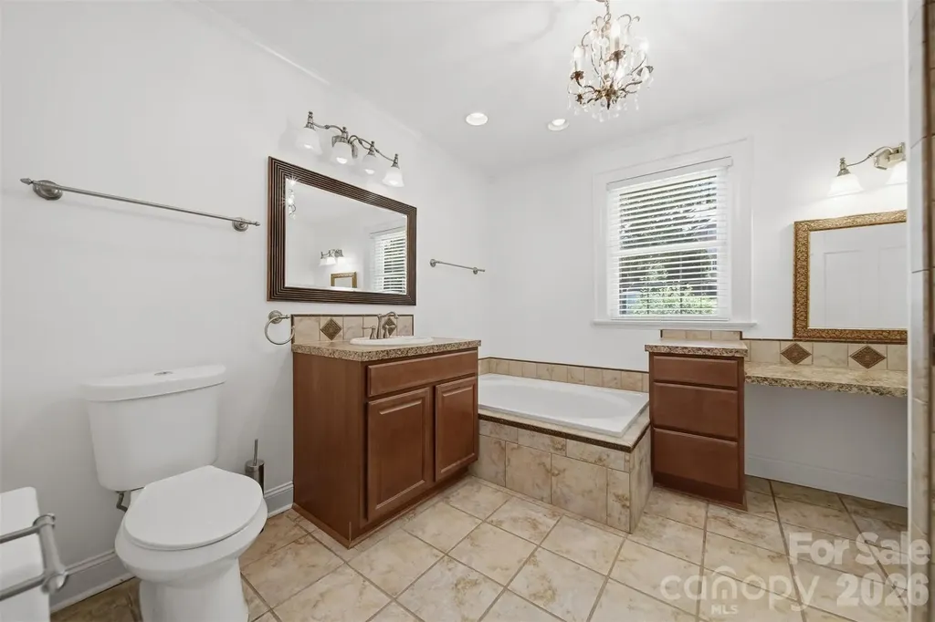 521 5th Street NW Hickory NC 28601