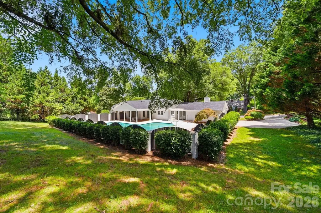 521 5th Street NW Hickory NC 28601