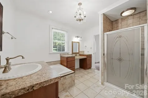 521 5th Street NW Hickory NC 28601