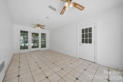 521 5th Street NW Hickory NC 28601
