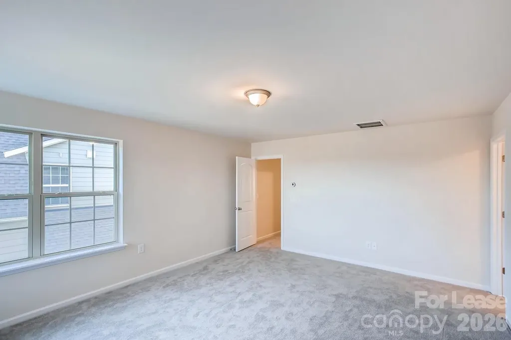 6418 Raffia Road Charlotte NC 28277