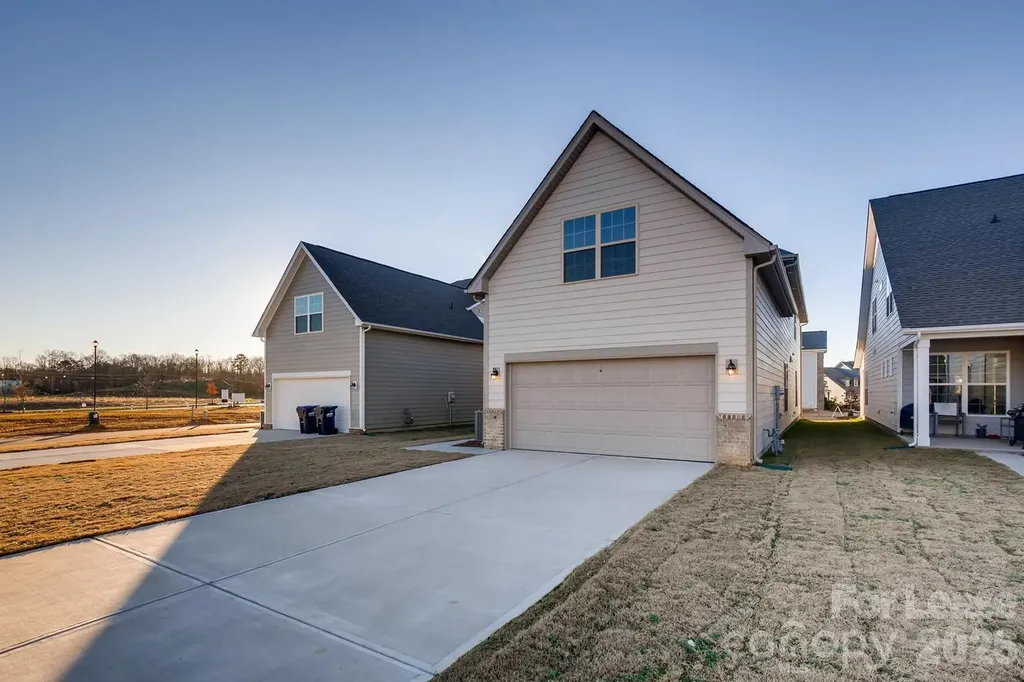 6418 Raffia Road Charlotte NC 28277