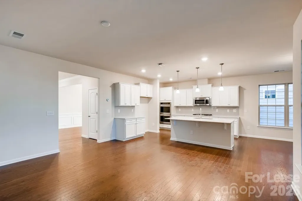 6418 Raffia Road Charlotte NC 28277