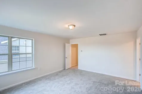 6418 Raffia Road Charlotte NC 28277