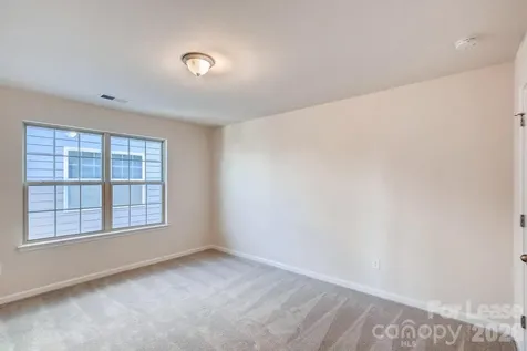 6418 Raffia Road Charlotte NC 28277