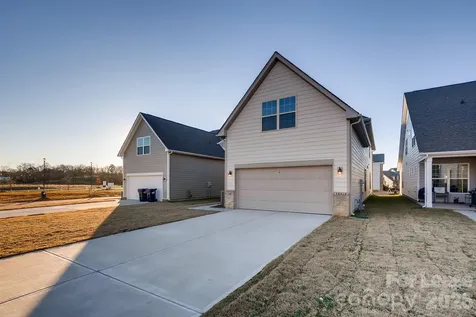 6418 Raffia Road Charlotte NC 28277