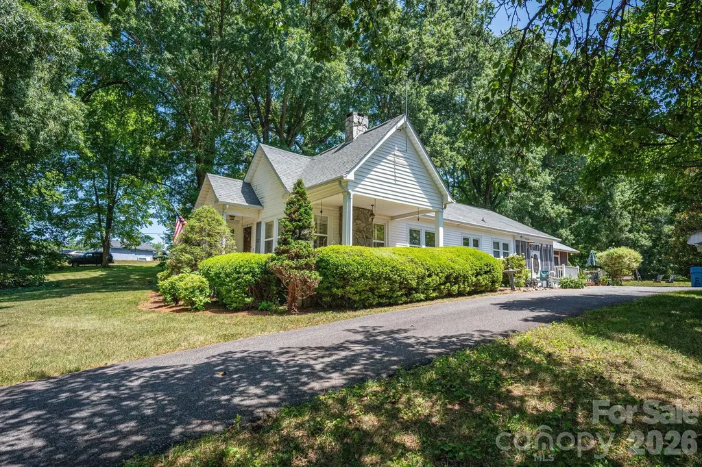 3512 Red Norris Drive Maiden NC 28650