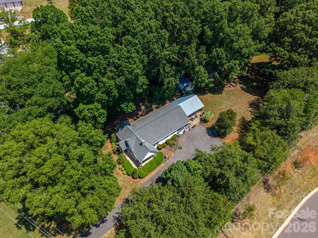 3512 Red Norris Drive Maiden NC 28650