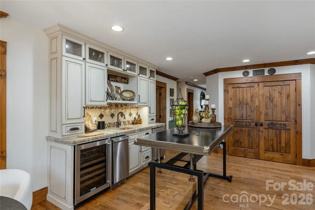 345 Prospect Drive Burnsville NC 28714