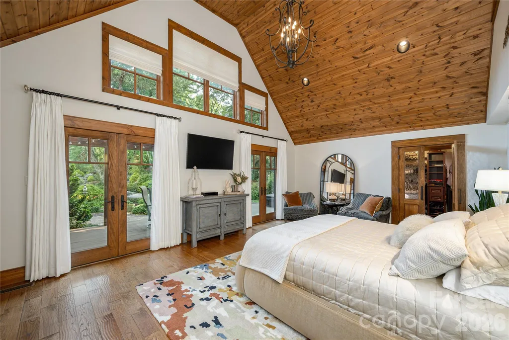 345 Prospect Drive Burnsville NC 28714