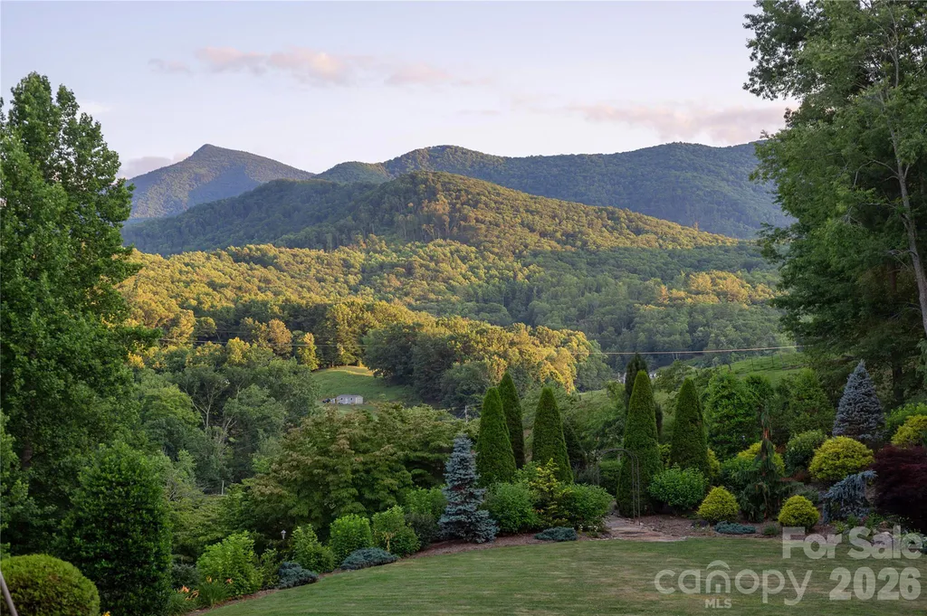 345 Prospect Drive Burnsville NC 28714