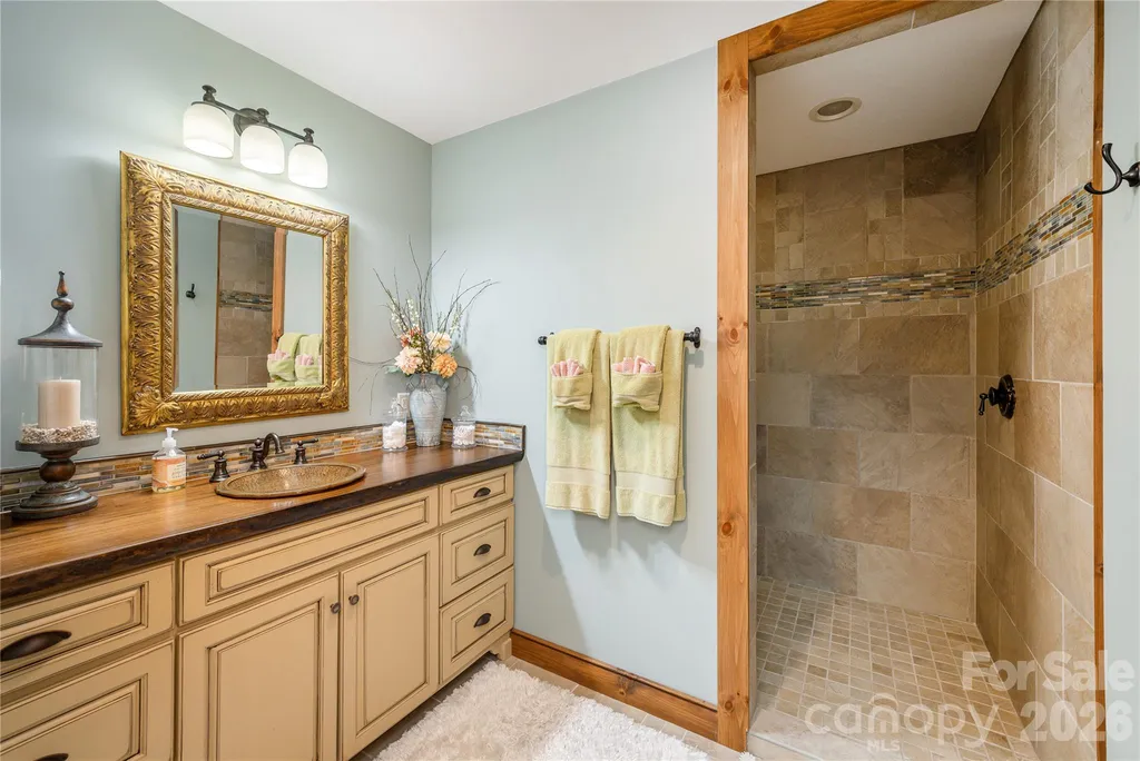 345 Prospect Drive Burnsville NC 28714
