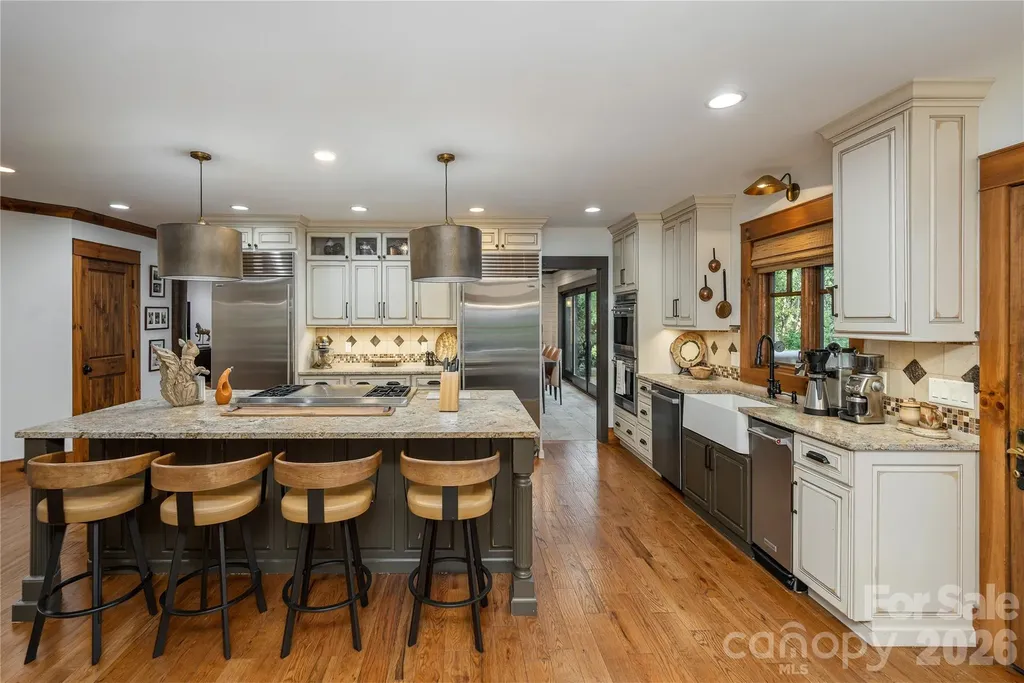 345 Prospect Drive Burnsville NC 28714