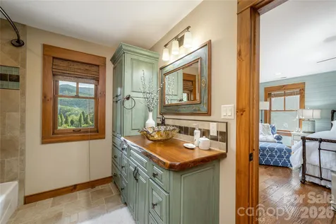 345 Prospect Drive Burnsville NC 28714