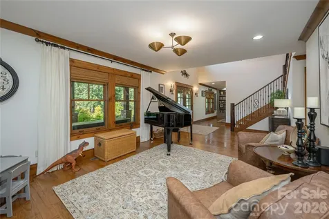 345 Prospect Drive Burnsville NC 28714