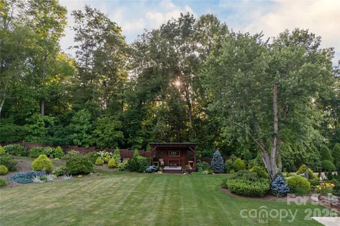 345 Prospect Drive Burnsville NC 28714