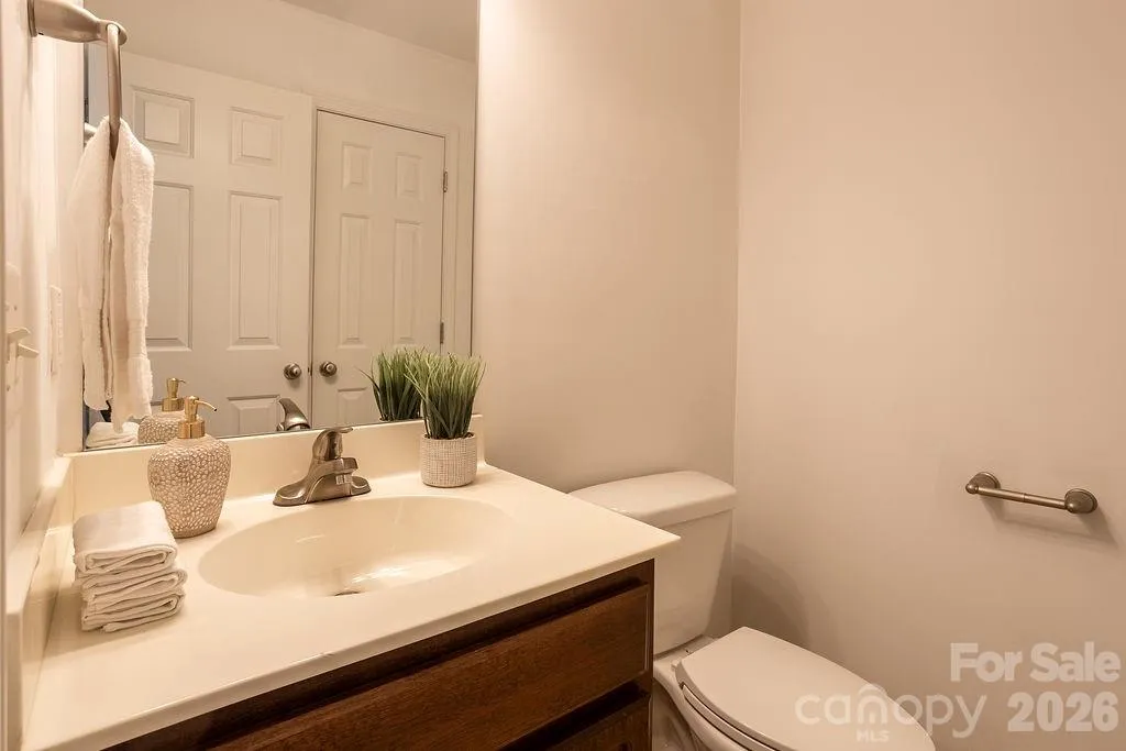 31 Amersham Lane Fletcher NC 28732