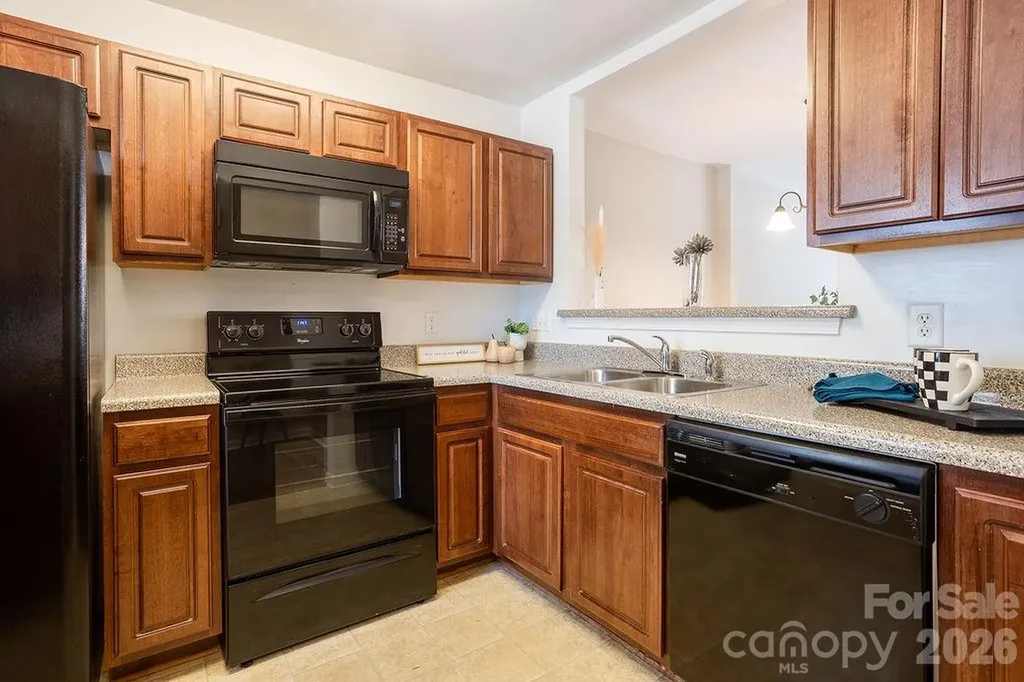 31 Amersham Lane Fletcher NC 28732