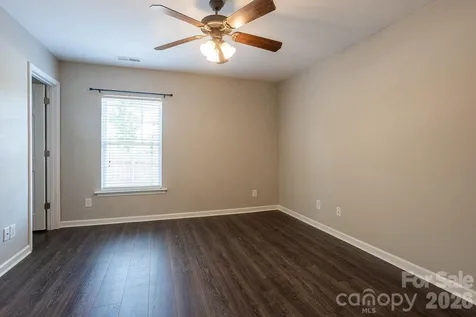 31 Amersham Lane Fletcher NC 28732