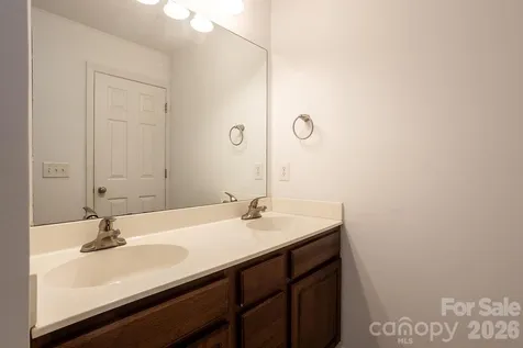 31 Amersham Lane Fletcher NC 28732