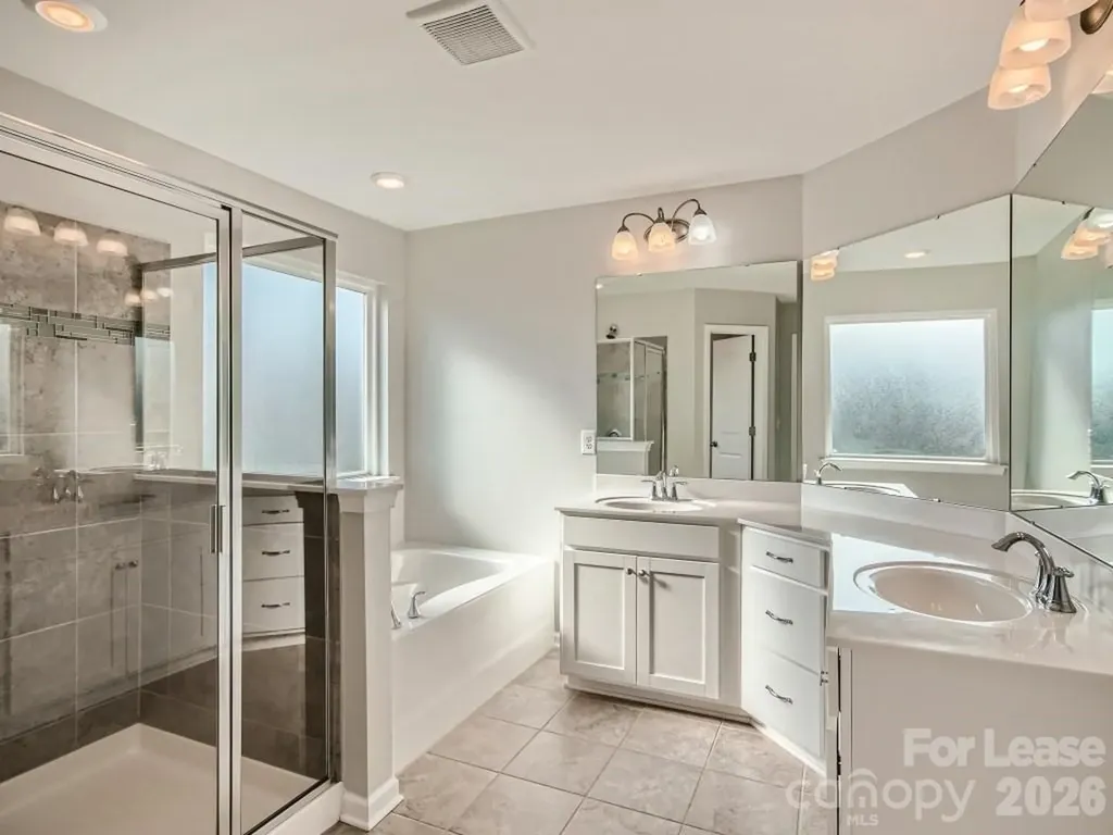 8123 Cornhill Avenue Charlotte NC 28277